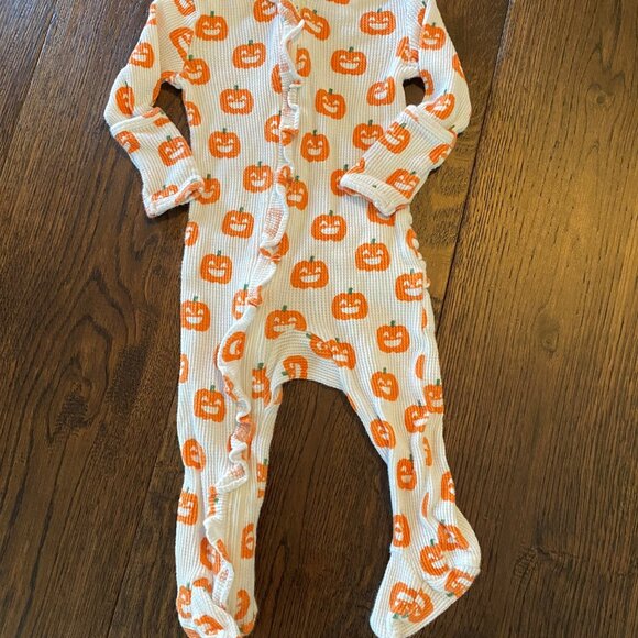 Baby Girls Halloween Bundle _ Please see Description - Picture 3 of 10